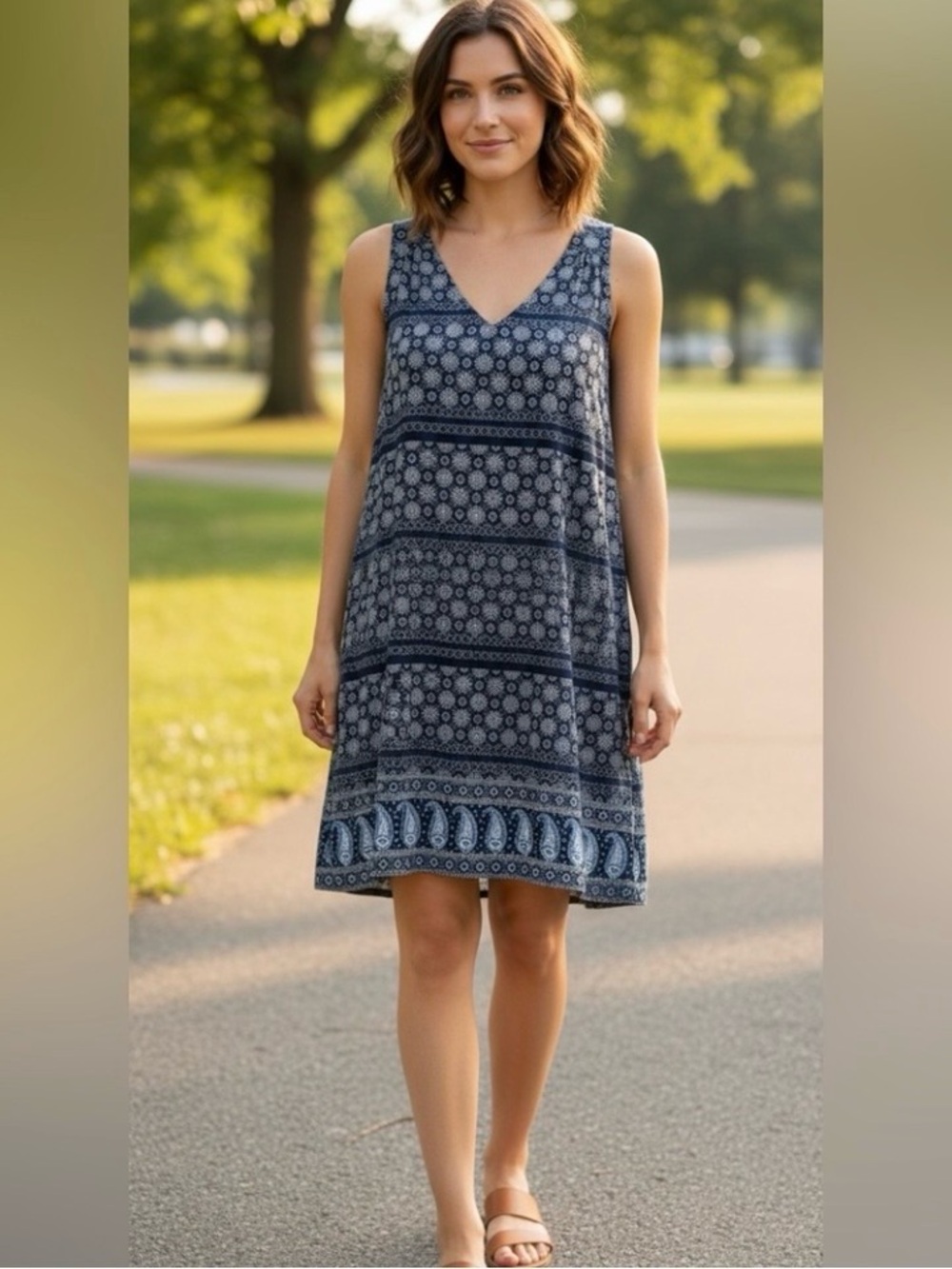 Old Navy Blue Paisley‎ Border Printed V-Neck Sleeveless Shift Dress Size Large